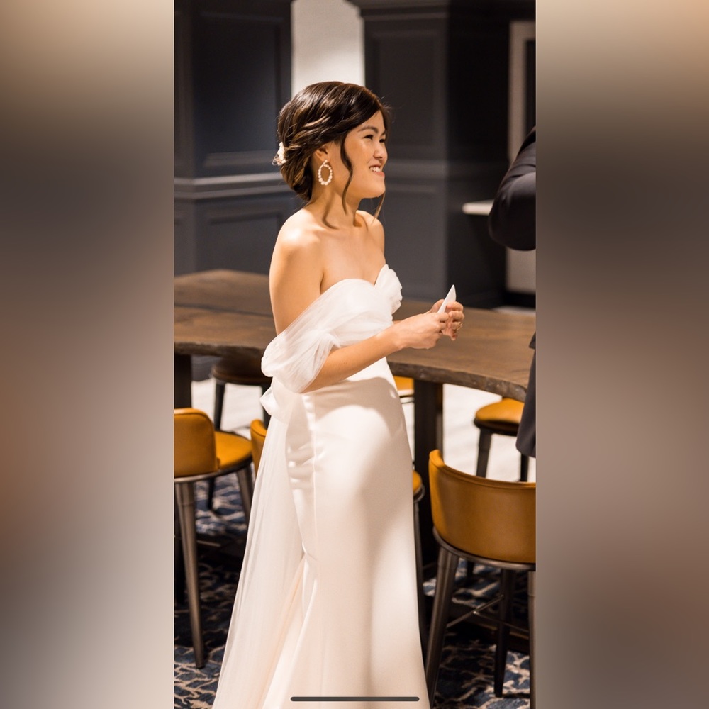 Wedding dress